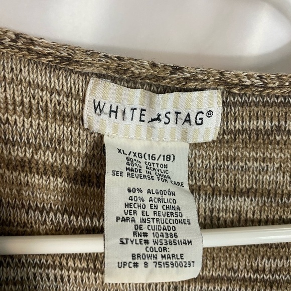 Women's V-Neck Sweater - Picture 3 of 3